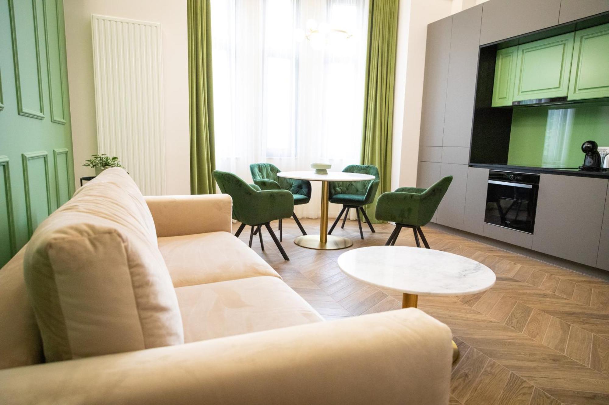 Poshspot Apartments คลูจ-นาโปกา ภายนอก รูปภาพ